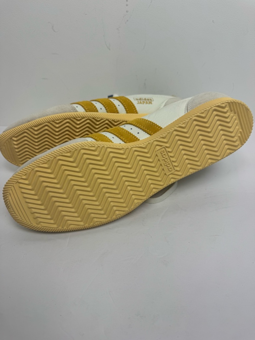 Adidas Originals Japan Women’s Sneaker in Cream and Yellow Size 9 NEW - Picture 13 of 16